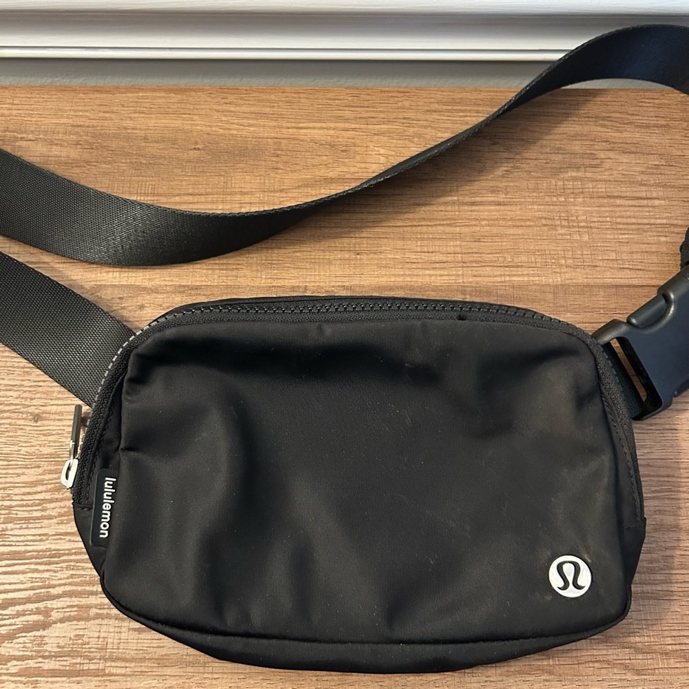 lululemon Everywhere Belt Bag 1L